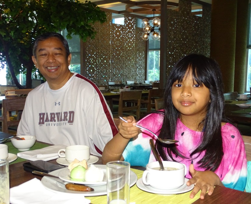 Pak Eko und Tochter